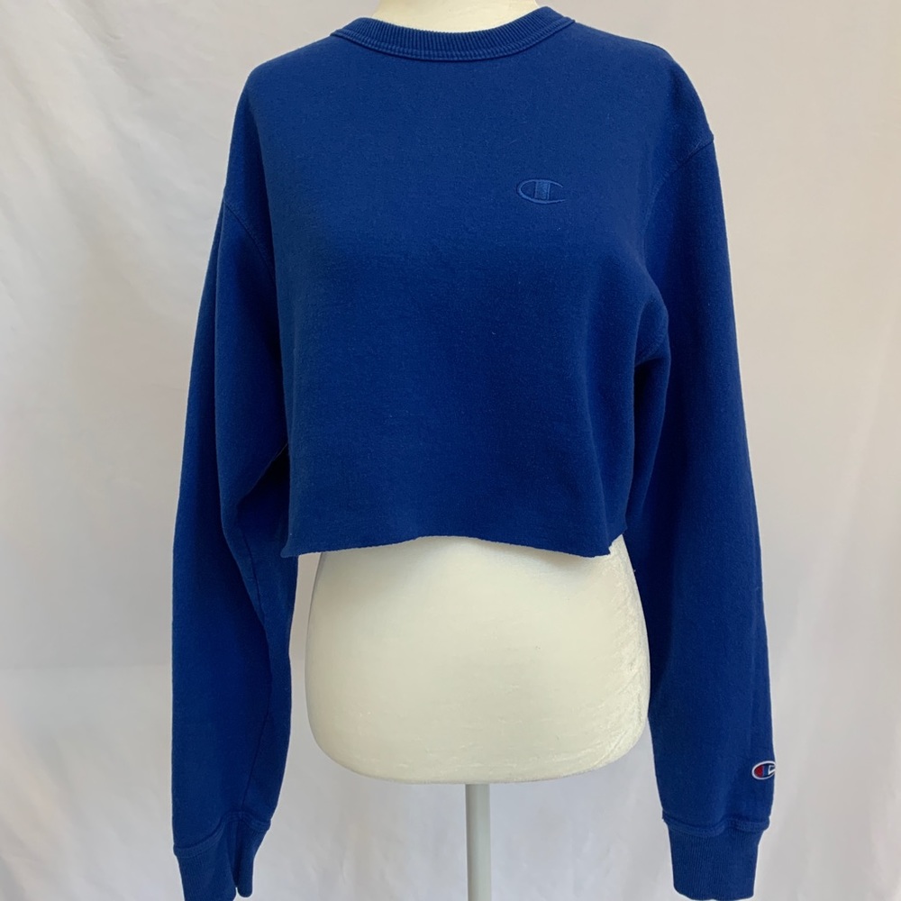 Women’s small cropped Champion crewneck